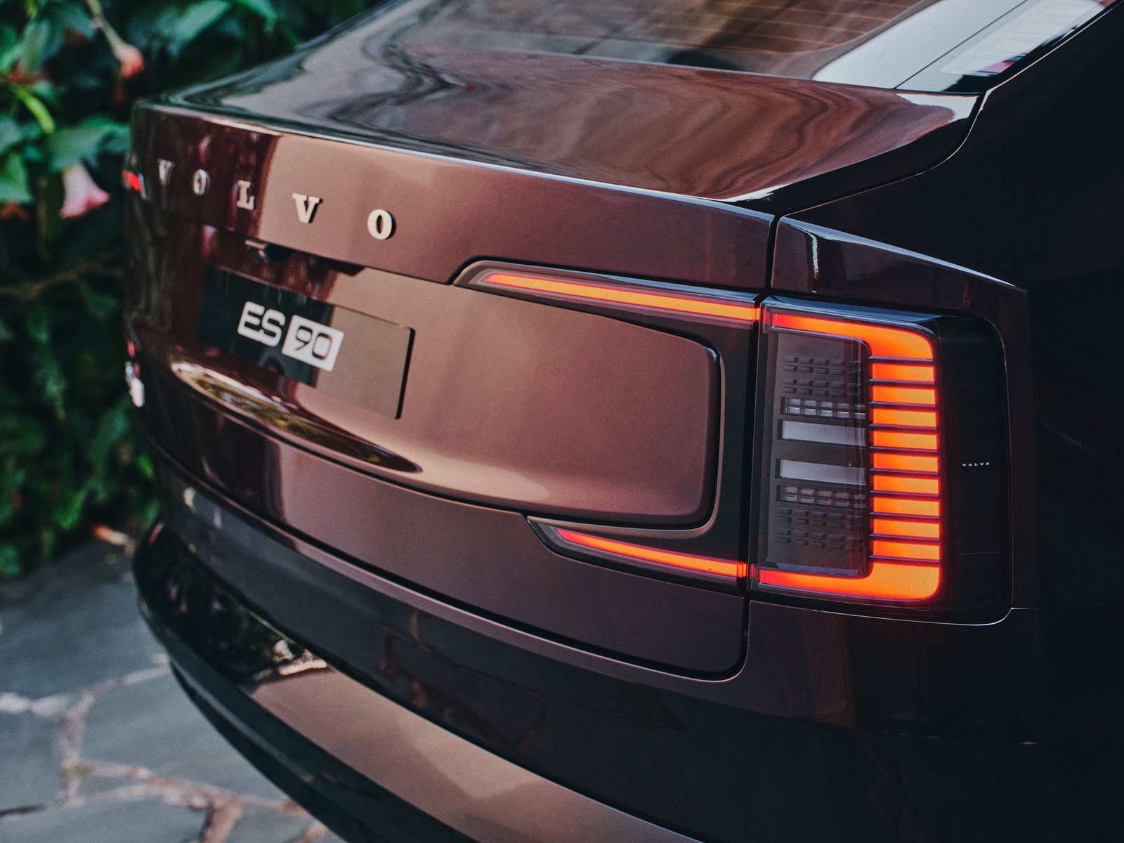 20260721_VOLVO ES90_STUDIO_ 685